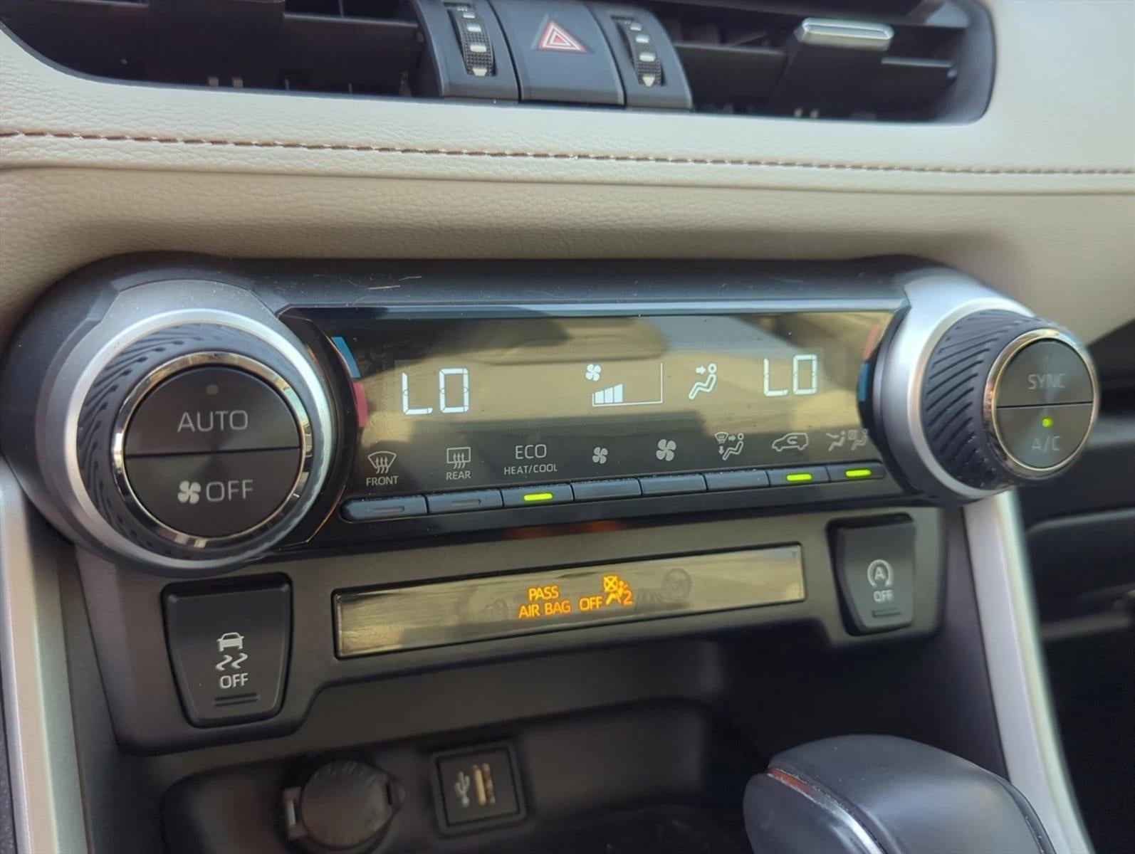 2024 Toyota RAV4 XLE Premium FWD (Natl)