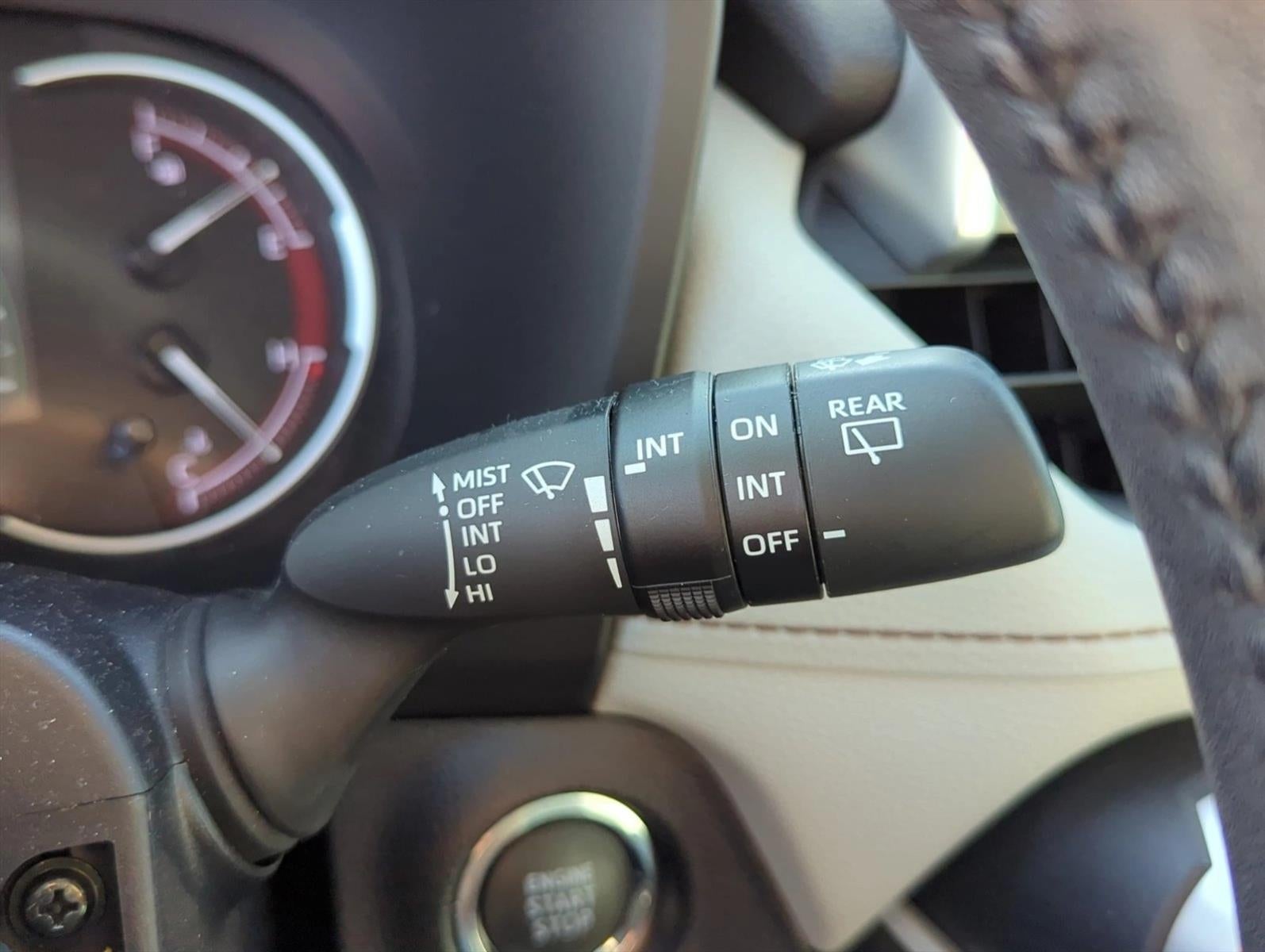 2023 Toyota RAV4 XLE Premium FWD (Natl)