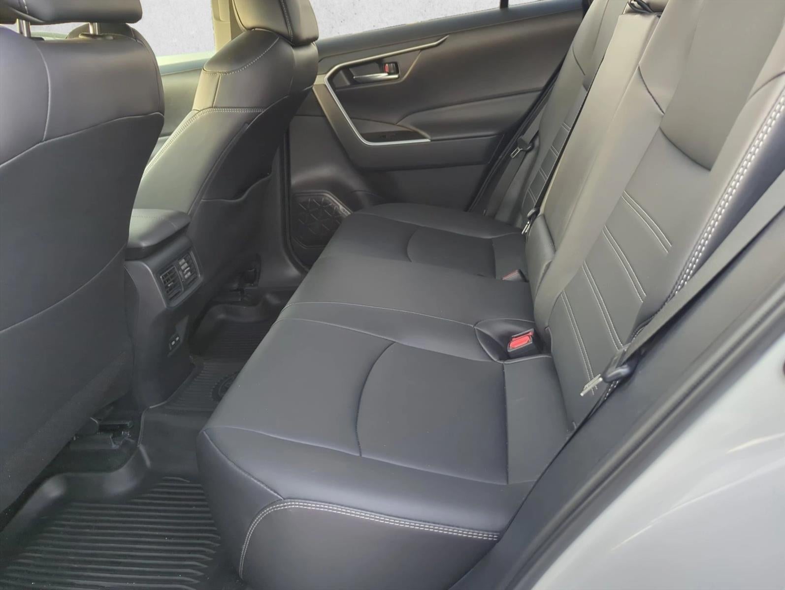 2024 Toyota RAV4 XLE Premium FWD (Natl)