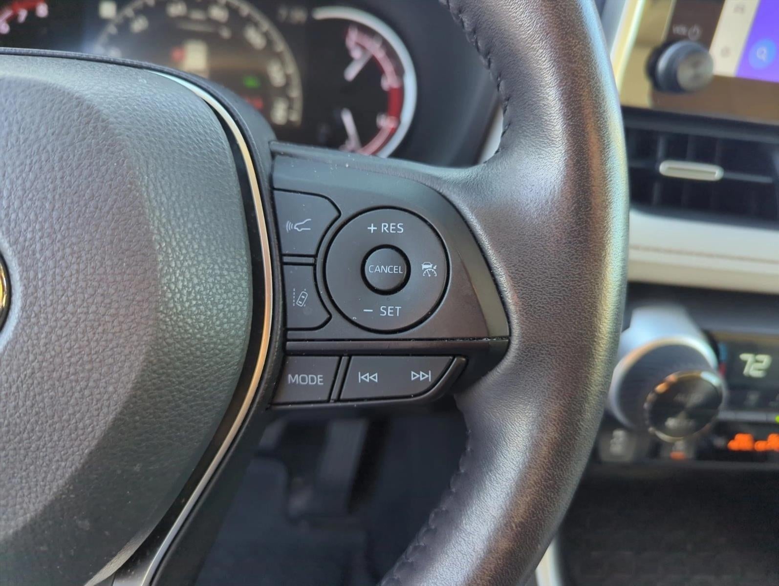 2024 Toyota RAV4 XLE Premium FWD (Natl)