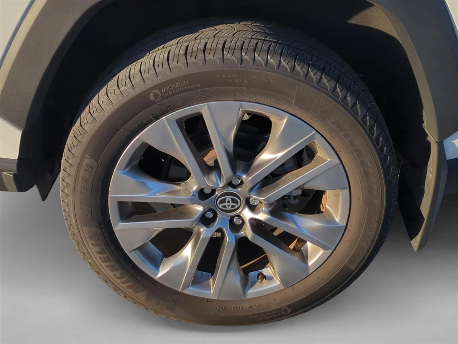 2024 Toyota RAV4 XLE Premium FWD (Natl)