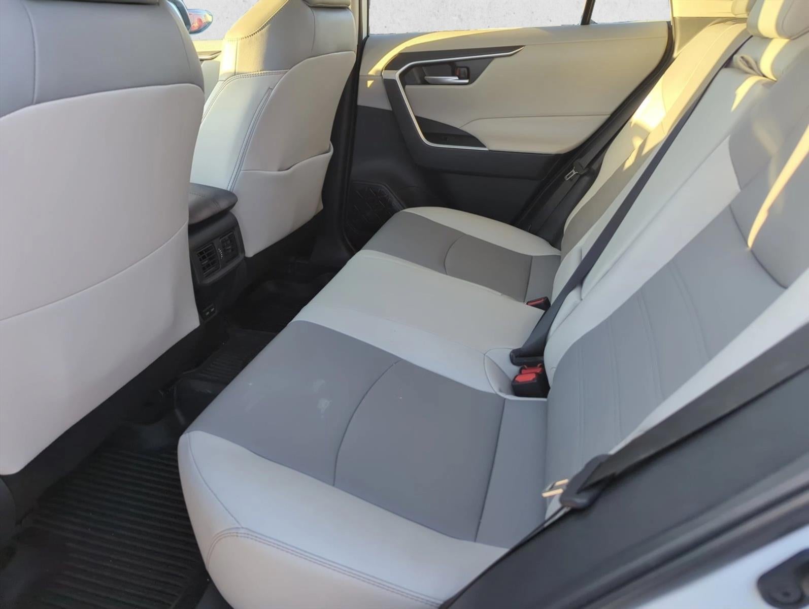 2024 Toyota RAV4 XLE Premium FWD (Natl)