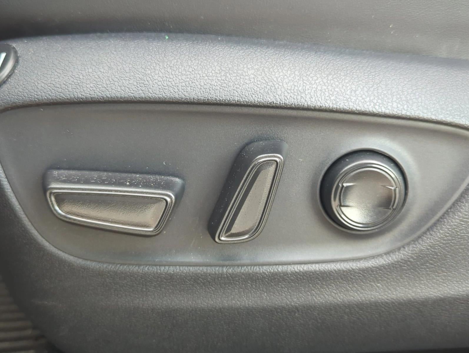 2024 Toyota RAV4 XLE Premium FWD (Natl)