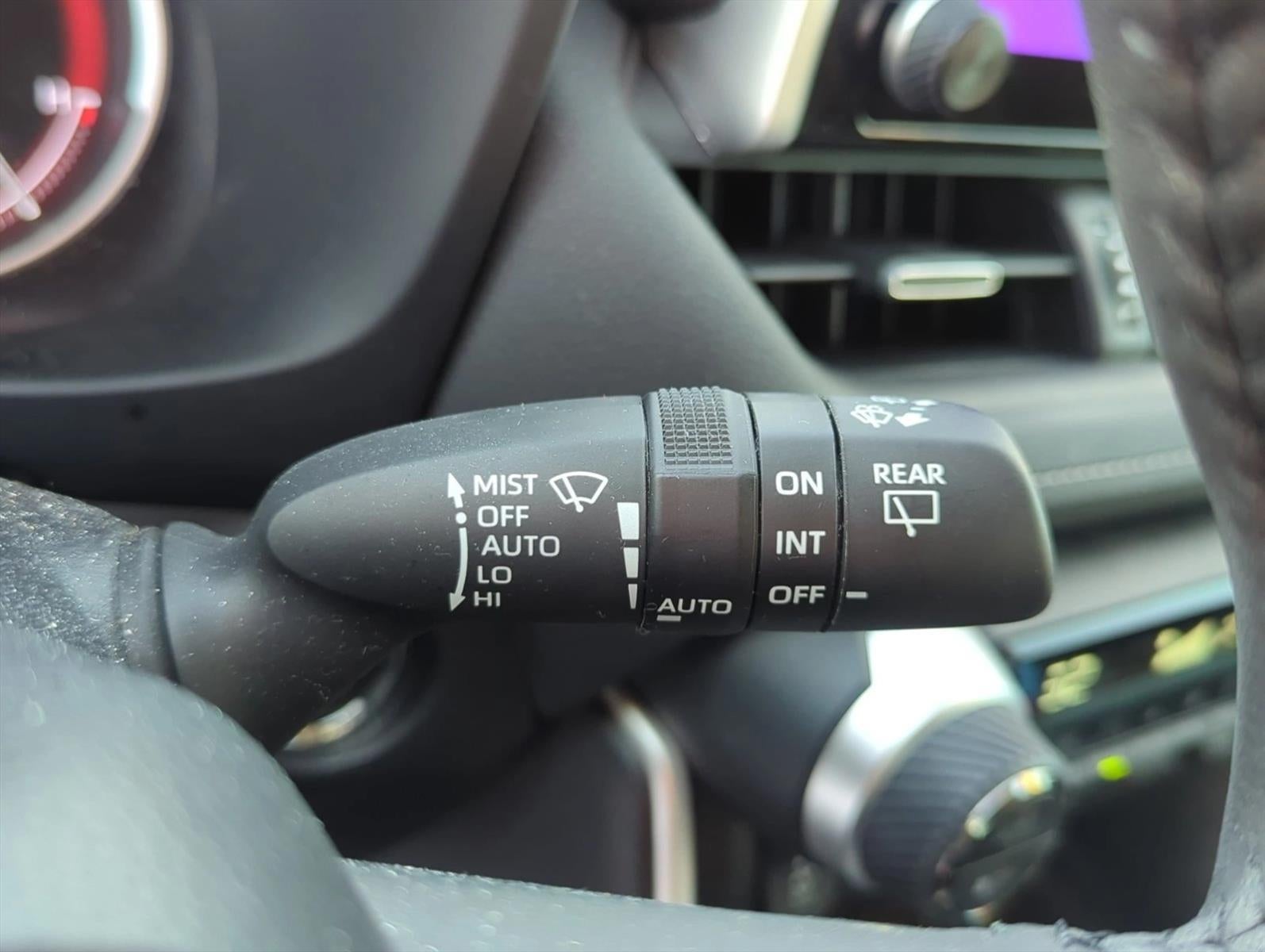 2024 Toyota RAV4 XLE Premium FWD (Natl)