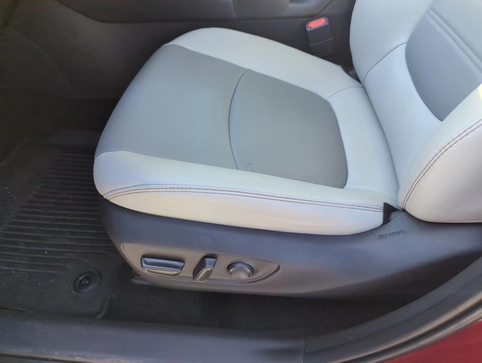 2024 Toyota RAV4 XLE Premium FWD (Natl)