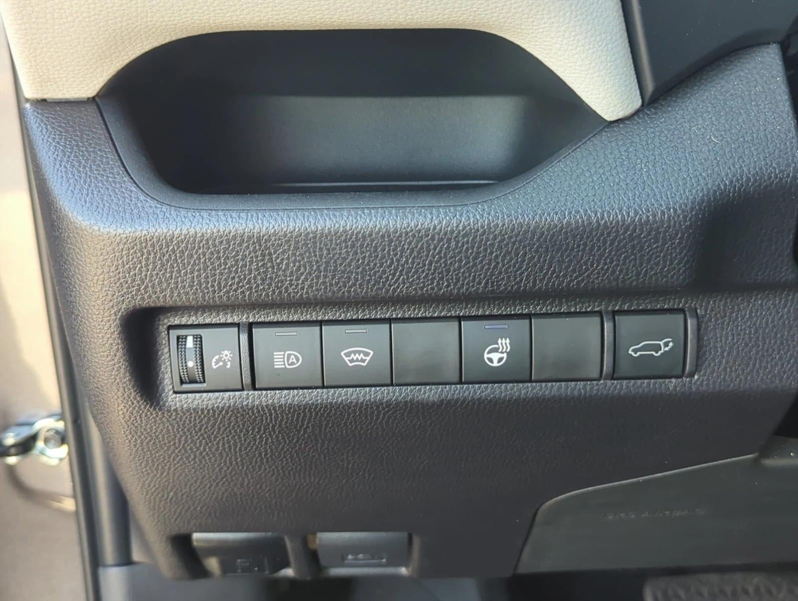 2025 Toyota RAV4 XLE Premium FWD (Natl)