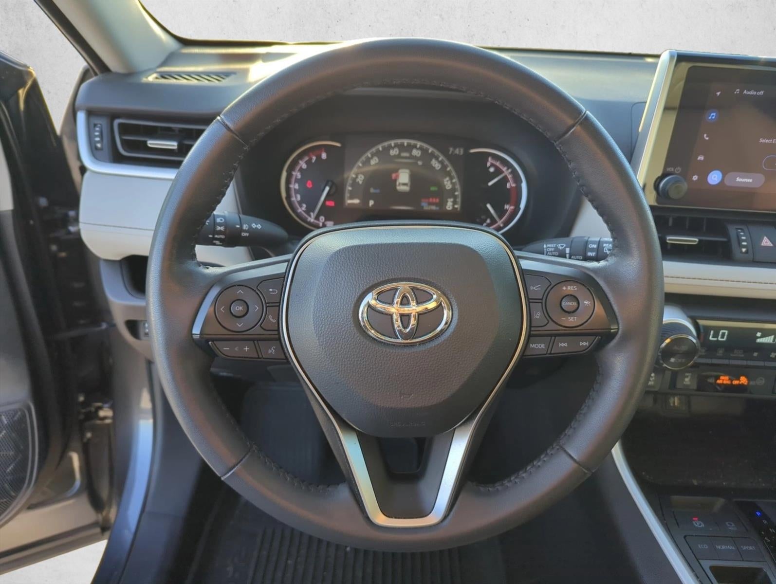 2025 Toyota RAV4 XLE Premium FWD (Natl)
