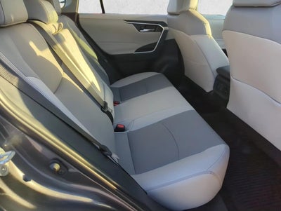 2025 Toyota RAV4 XLE Premium FWD (Natl)