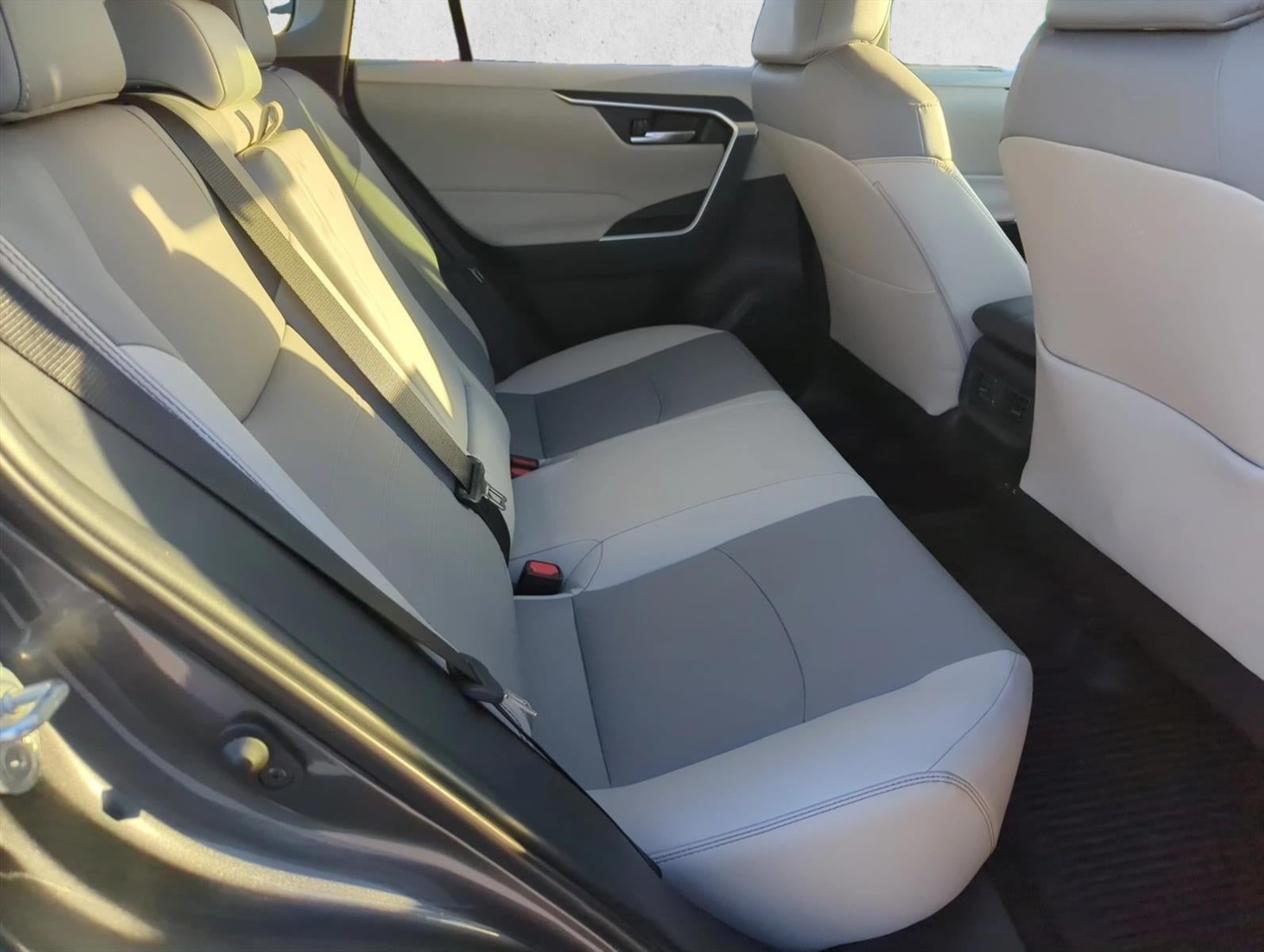 2025 Toyota RAV4 XLE Premium FWD (Natl)