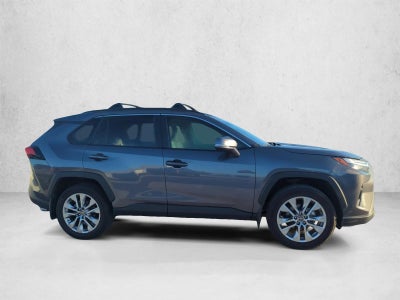 2025 Toyota RAV4 XLE Premium FWD (Natl)