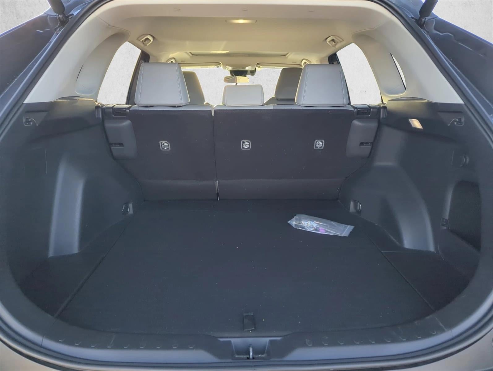 2025 Toyota RAV4 XLE Premium FWD (Natl)