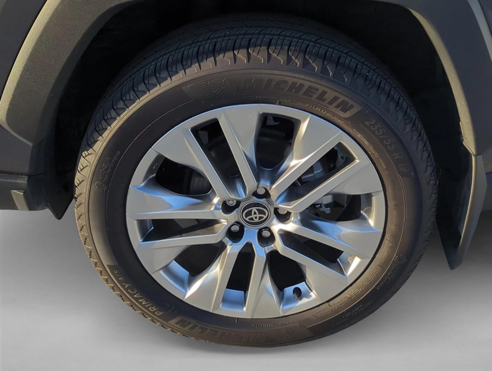 2025 Toyota RAV4 XLE Premium FWD (Natl)