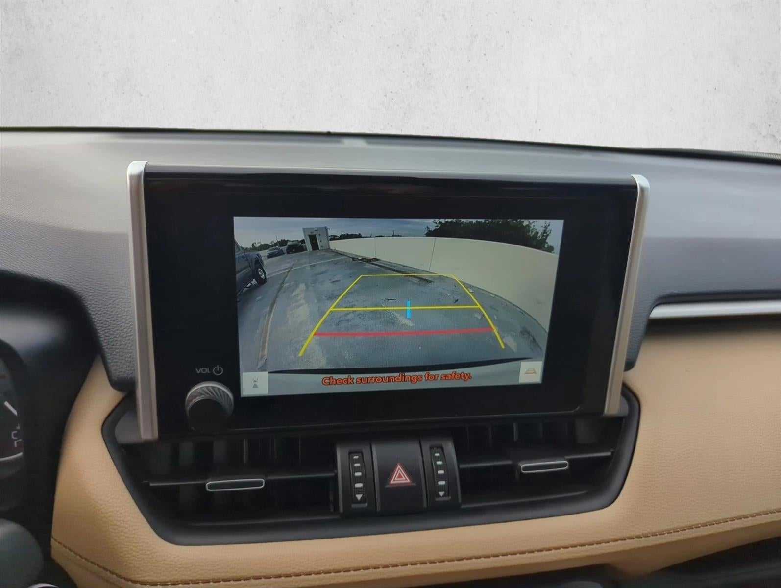 2025 Toyota RAV4 XLE Premium FWD (Natl)
