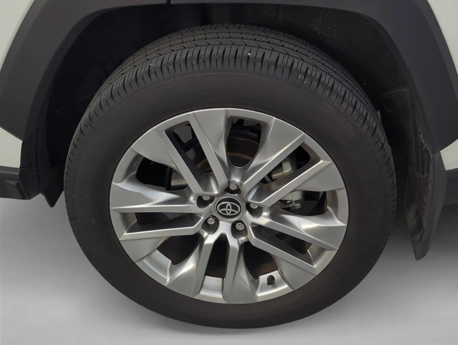 2025 Toyota RAV4 XLE Premium FWD (Natl)