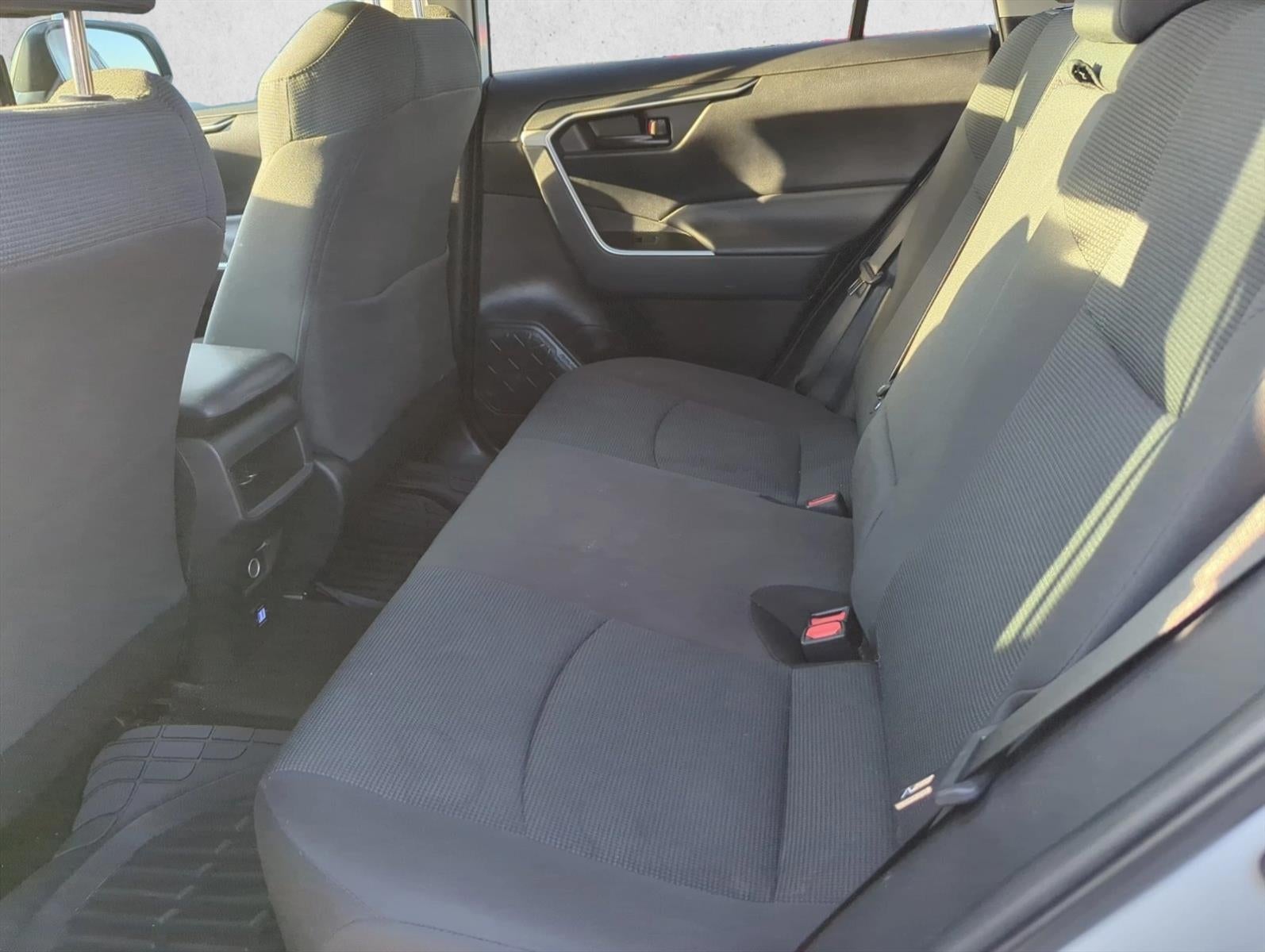 2021 Toyota RAV4 LE AWD (Natl)