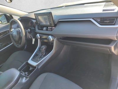 2019 Toyota RAV4 LE FWD (GS)