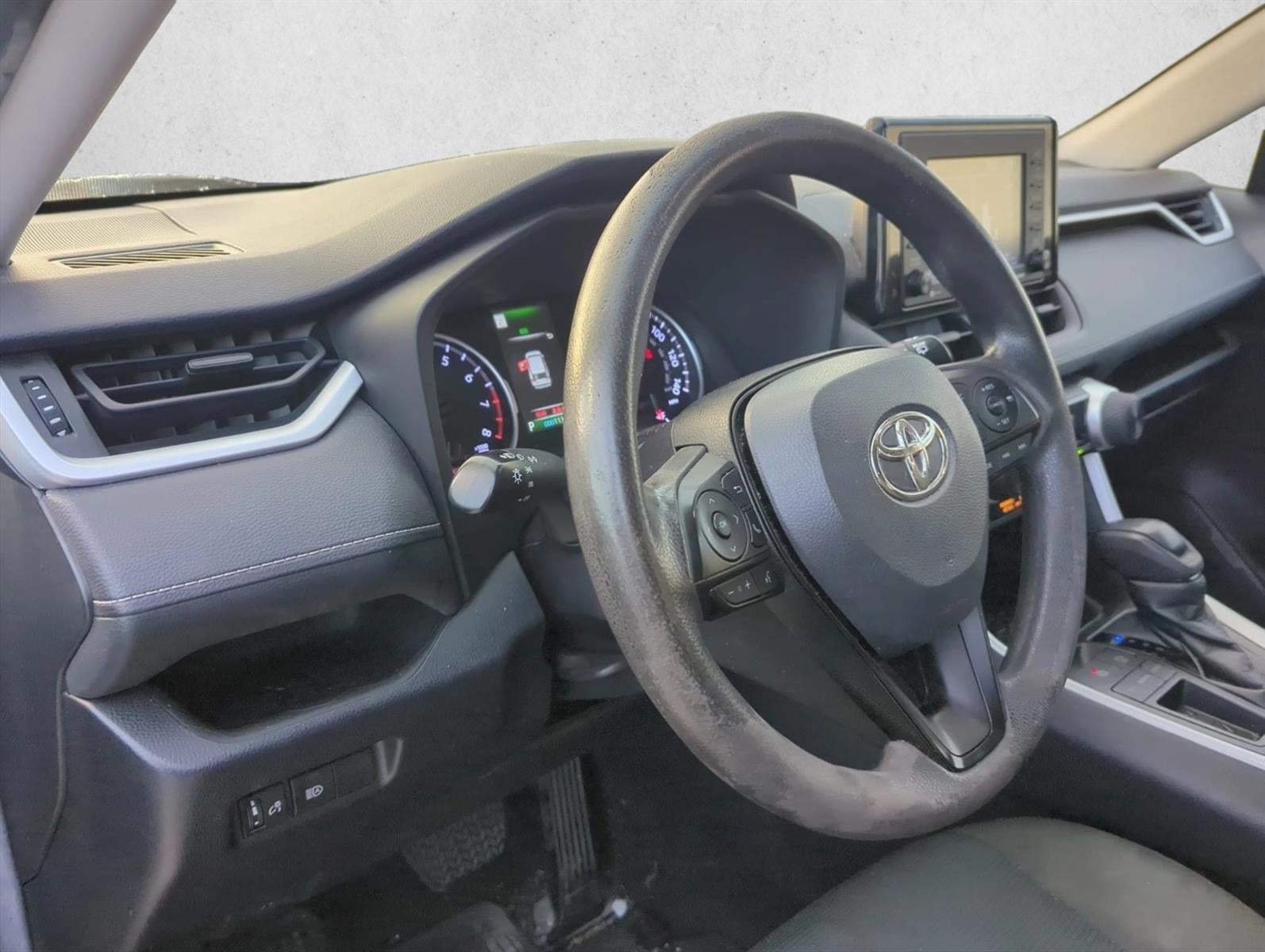 2022 Toyota RAV4 LE FWD (GS)
