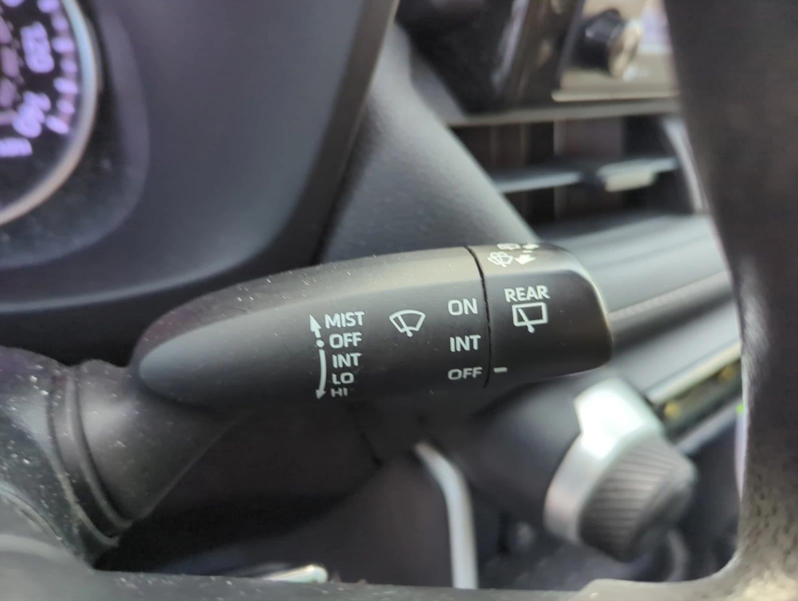 2022 Toyota RAV4 LE FWD (GS)