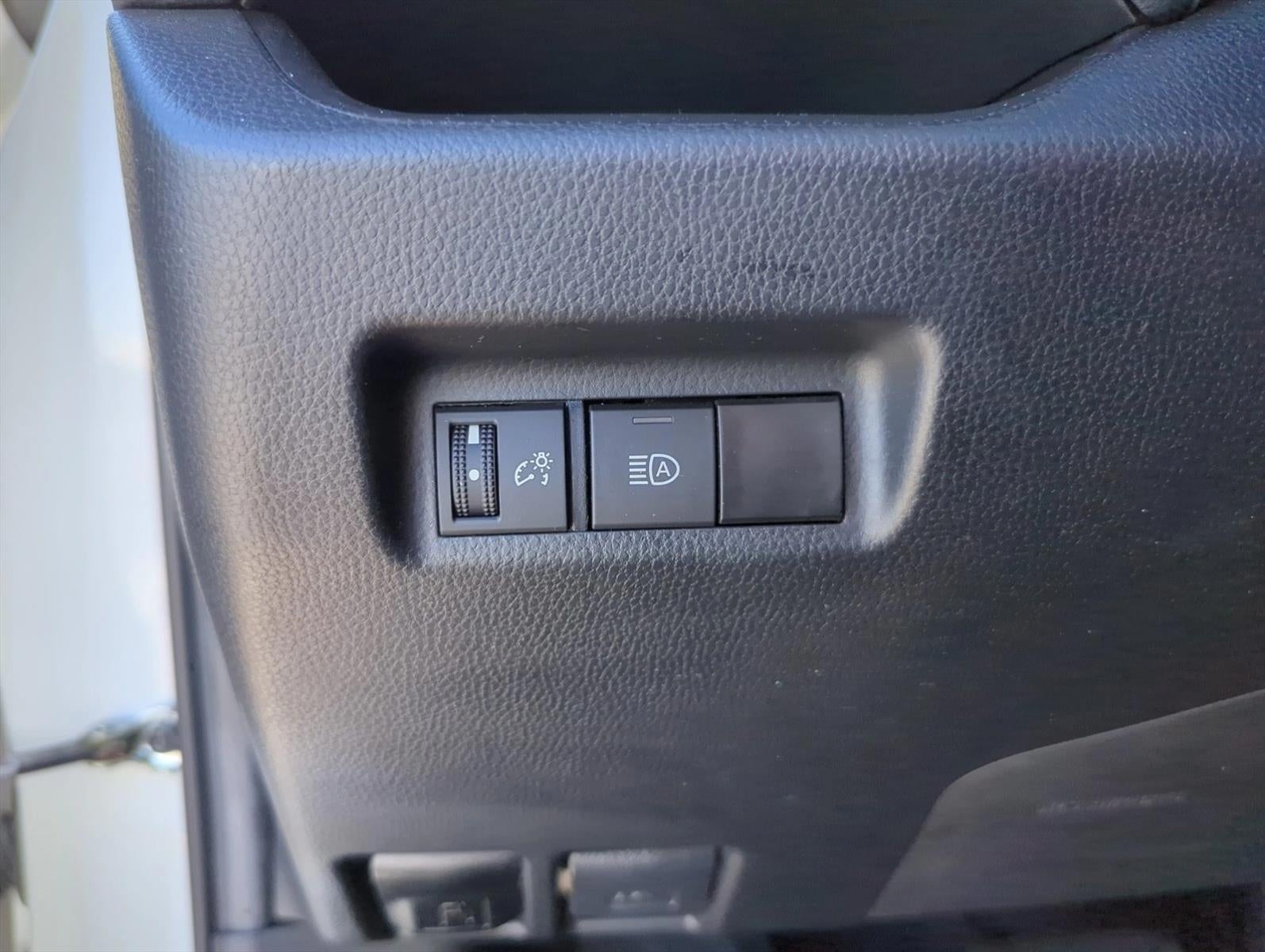 2023 Toyota RAV4 LE FWD (GS)