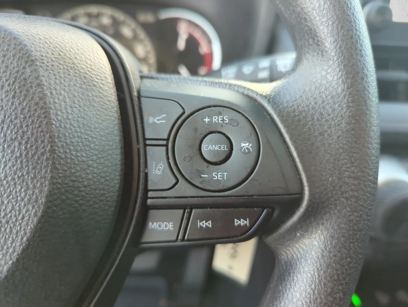 2025 Toyota RAV4 LE FWD (GS)