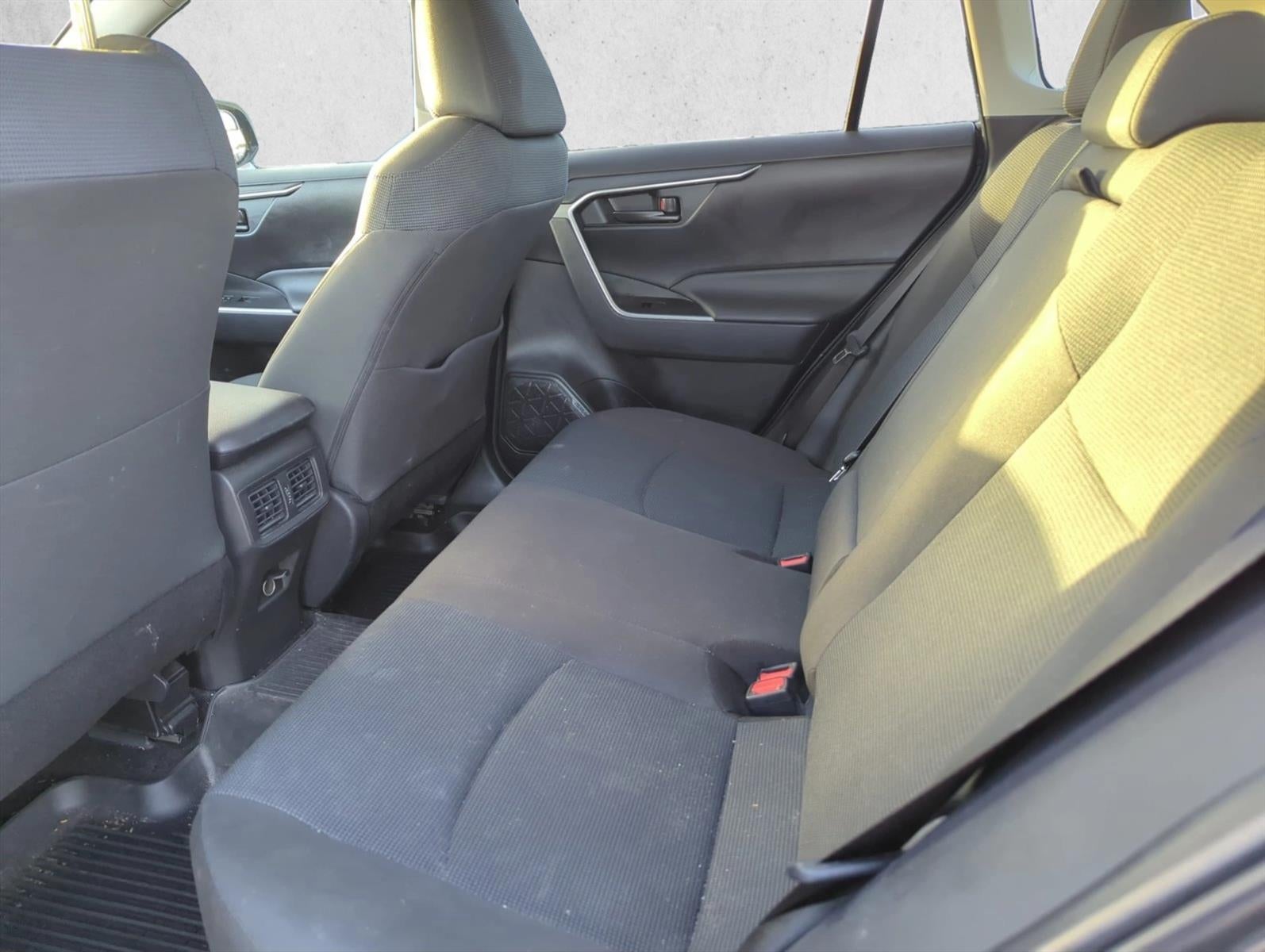 2025 Toyota RAV4 LE FWD (GS)
