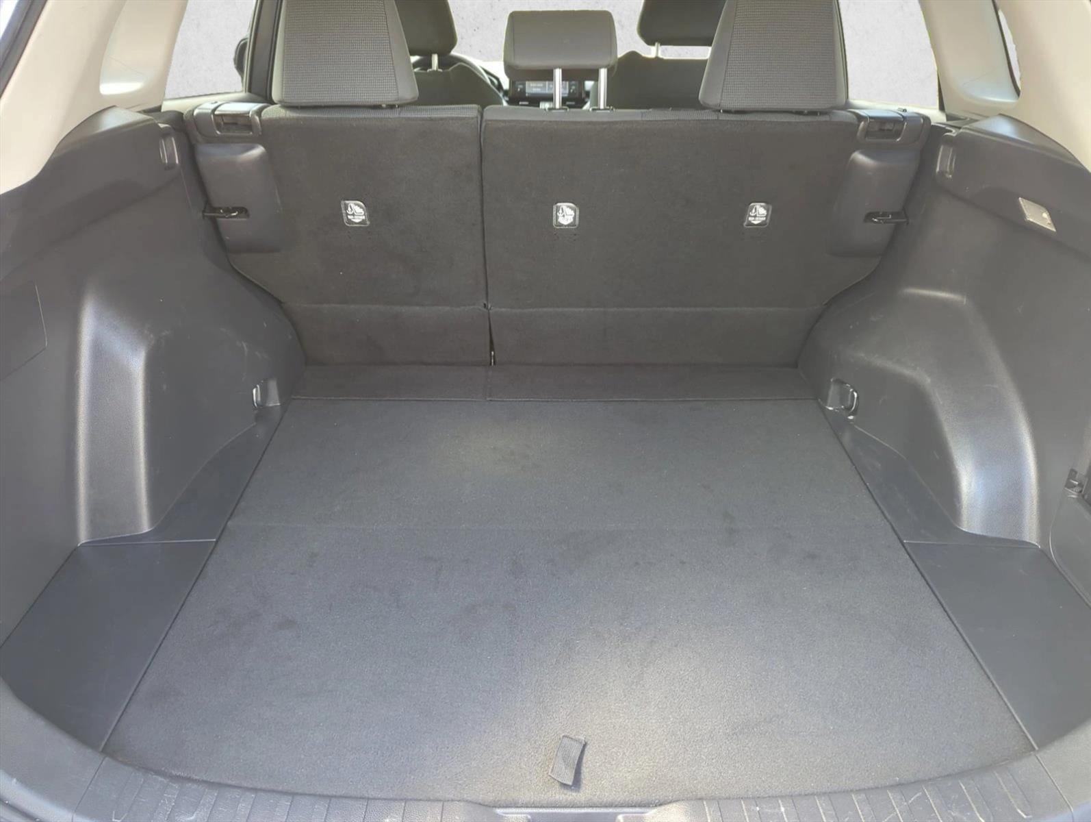 2021 Toyota RAV4 LE FWD (GS)