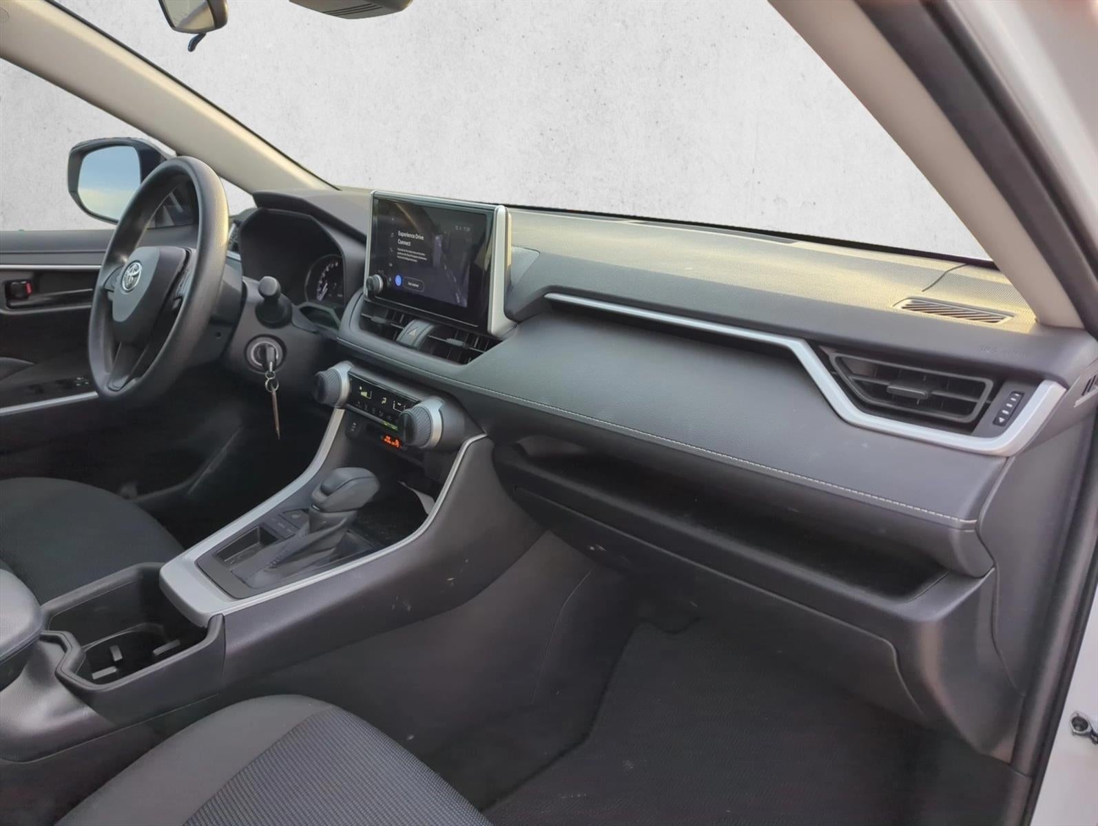 2023 Toyota RAV4 LE FWD (GS)