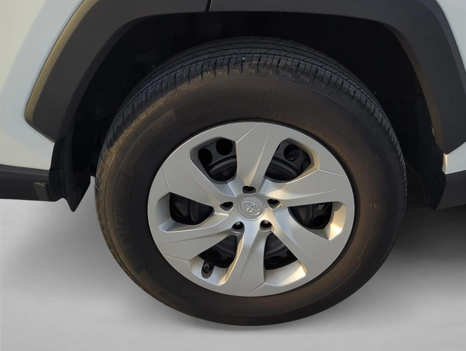 2023 Toyota RAV4 LE FWD (GS)