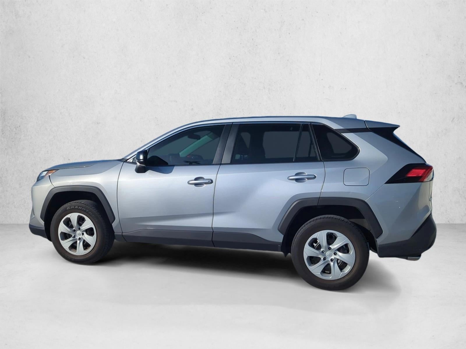 2024 Toyota RAV4 LE FWD (GS)