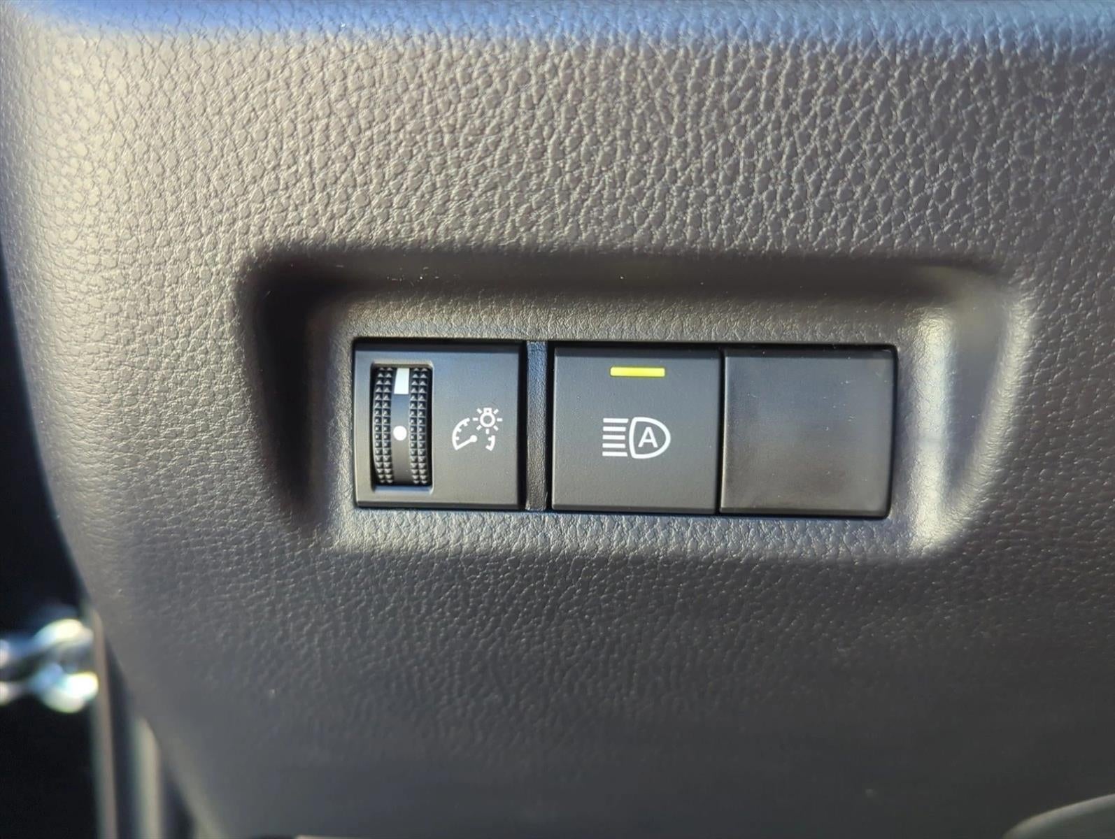 2025 Toyota RAV4 LE FWD (GS)