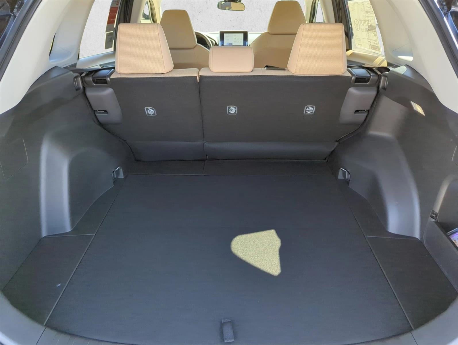 2025 Toyota RAV4 LE FWD (GS)