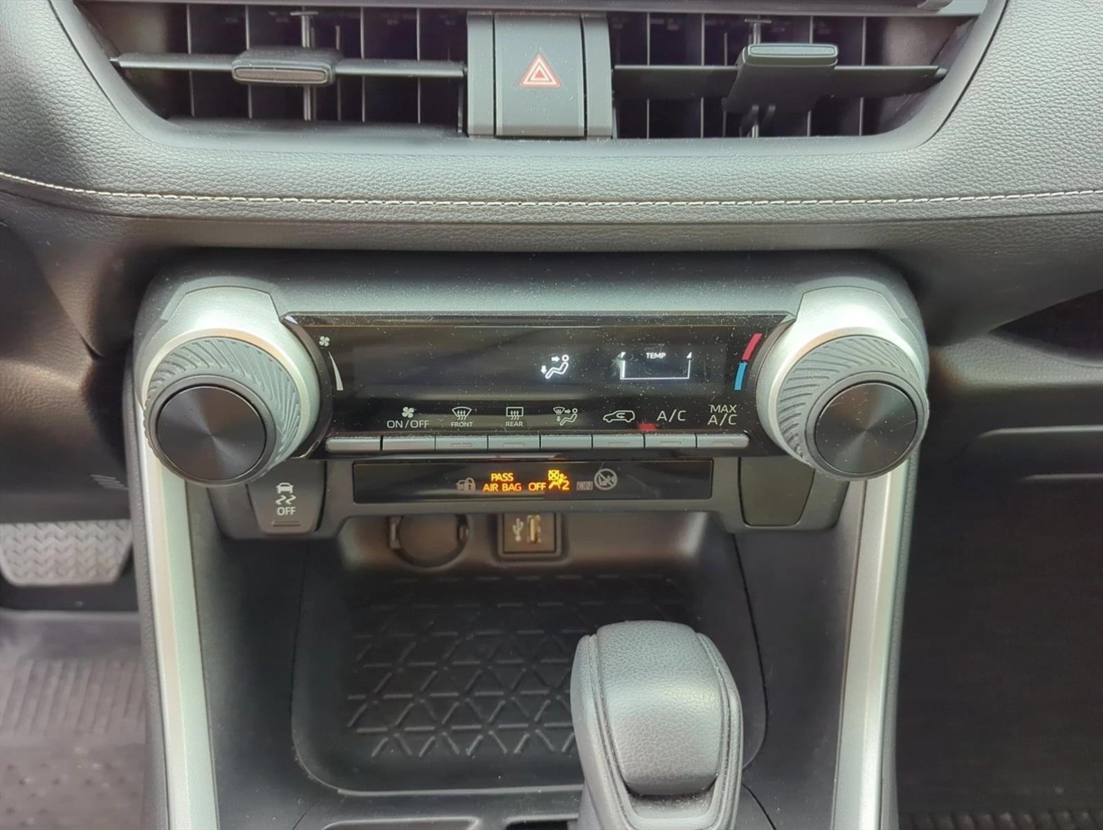 2023 Toyota RAV4 LE FWD (GS)