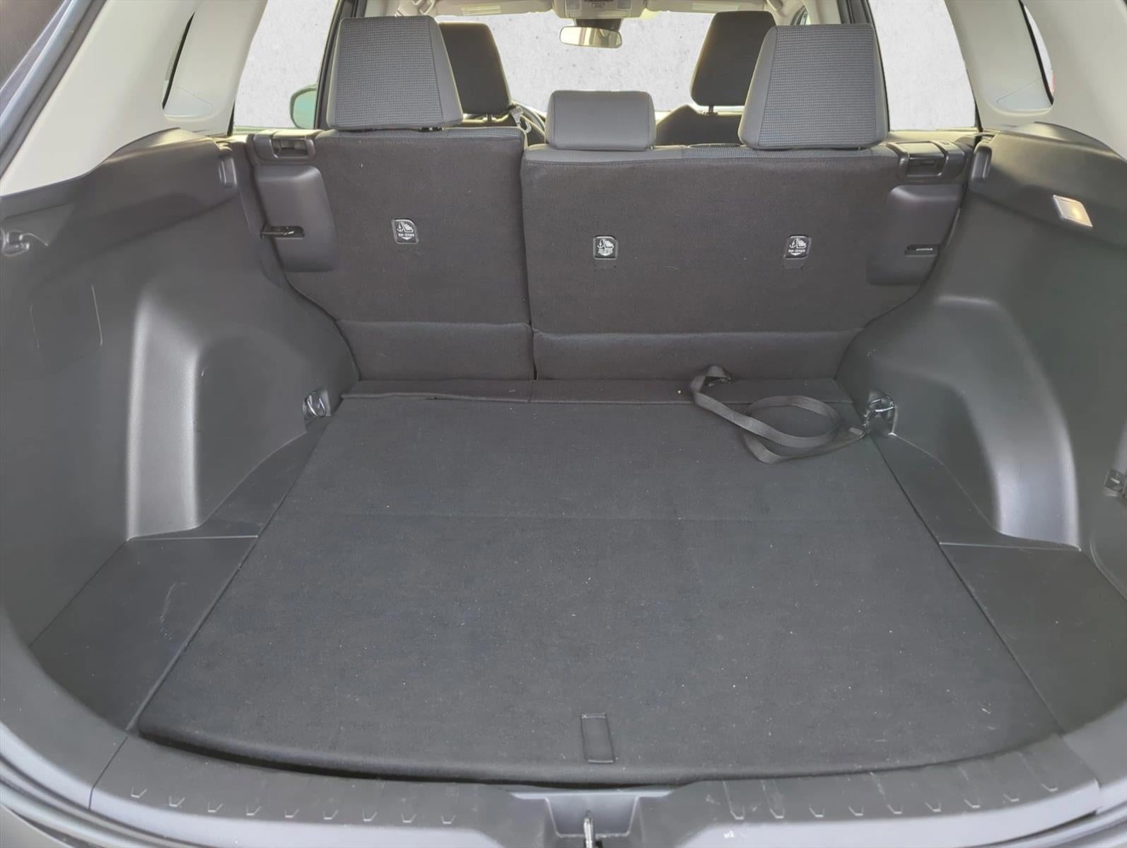 2023 Toyota RAV4 LE FWD (GS)