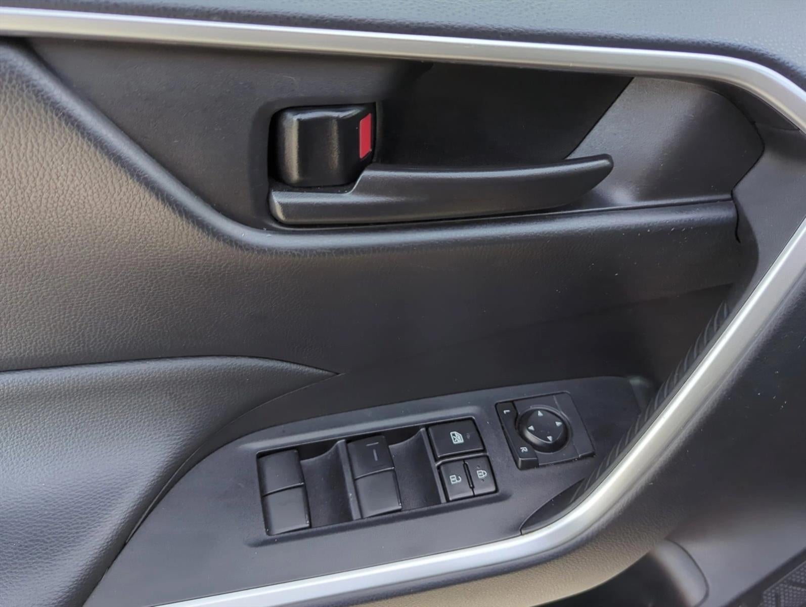 2023 Toyota RAV4 LE FWD (GS)