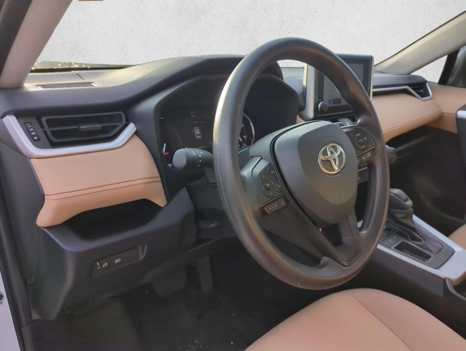 2024 Toyota RAV4 LE FWD (Natl)