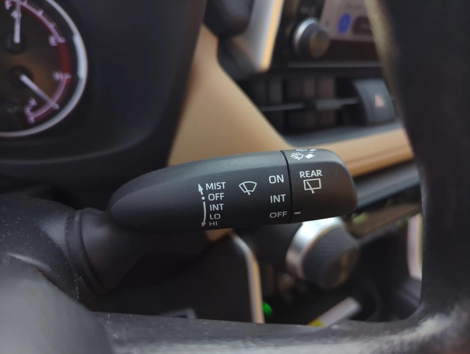 2024 Toyota RAV4 LE FWD (Natl)