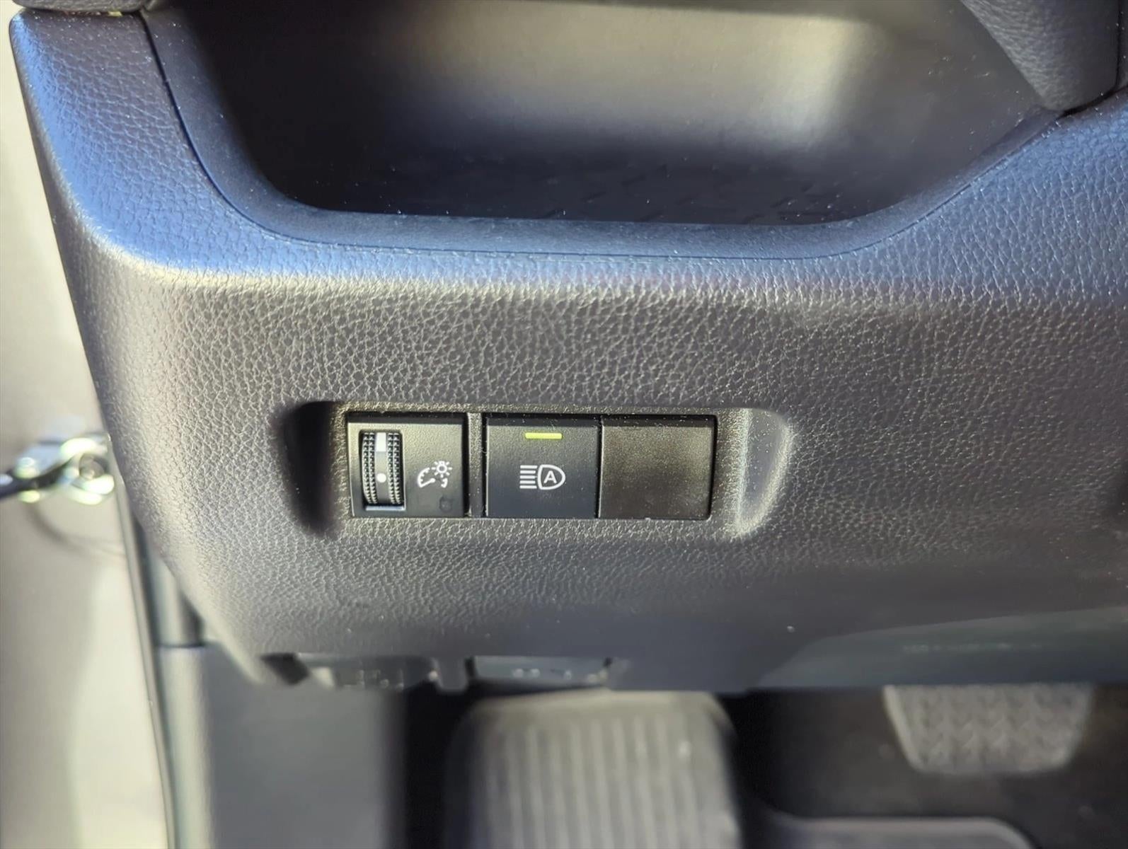 2025 Toyota RAV4 LE FWD (GS)