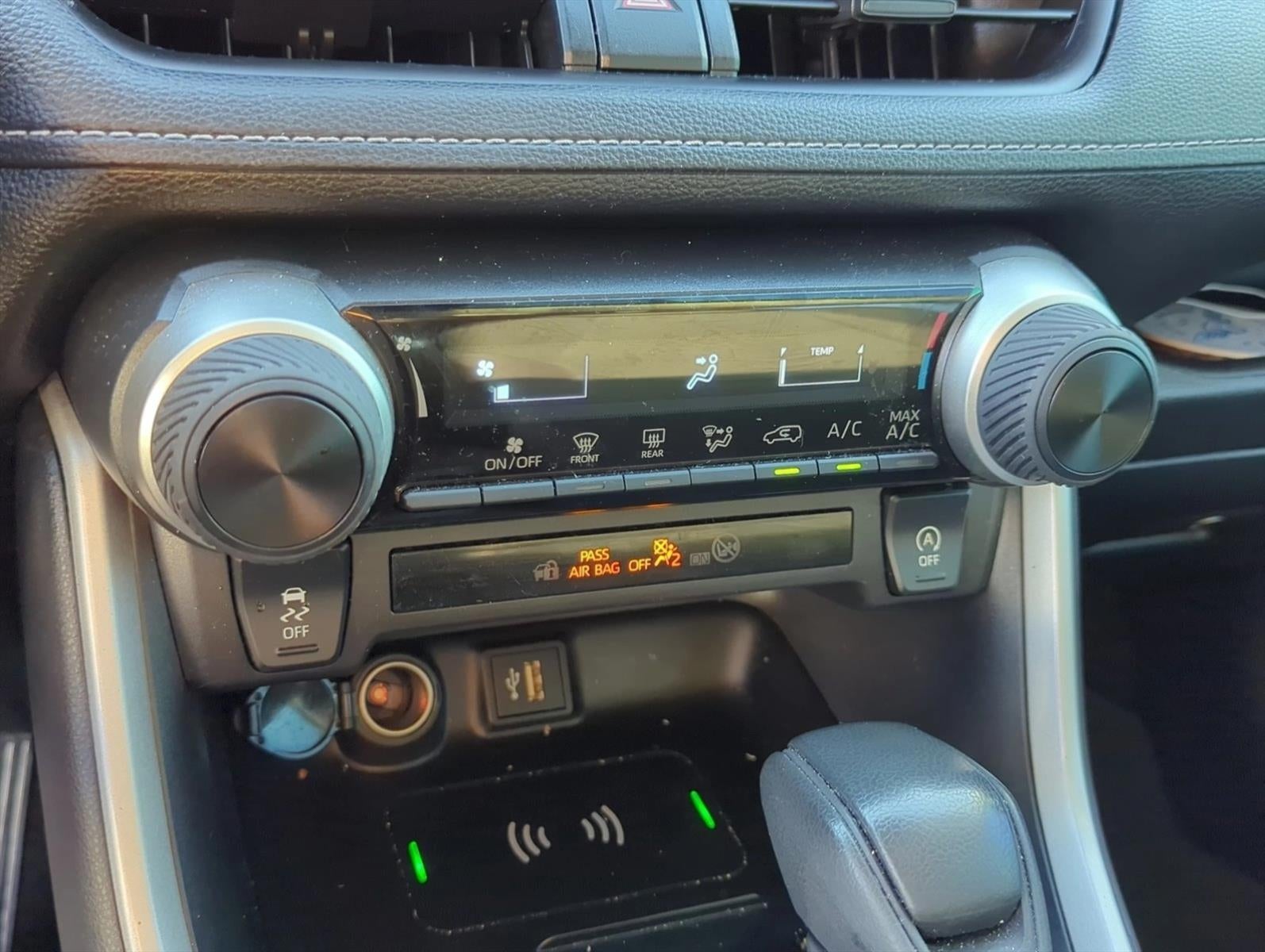2025 Toyota RAV4 LE FWD (GS)