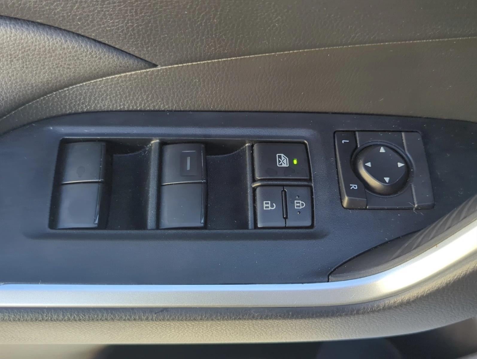 2025 Toyota RAV4 LE FWD (GS)