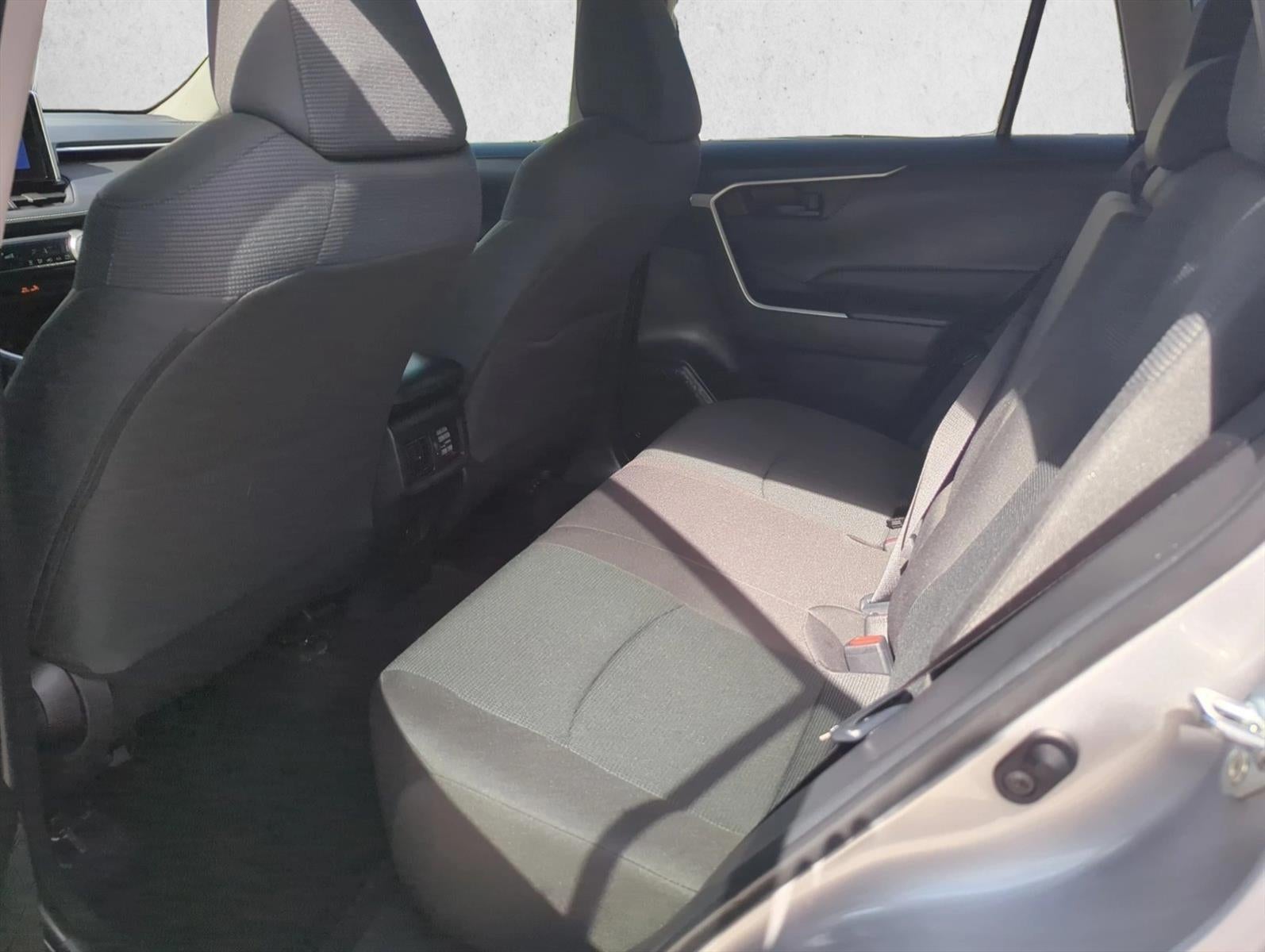 2024 Toyota RAV4 LE FWD (Natl)