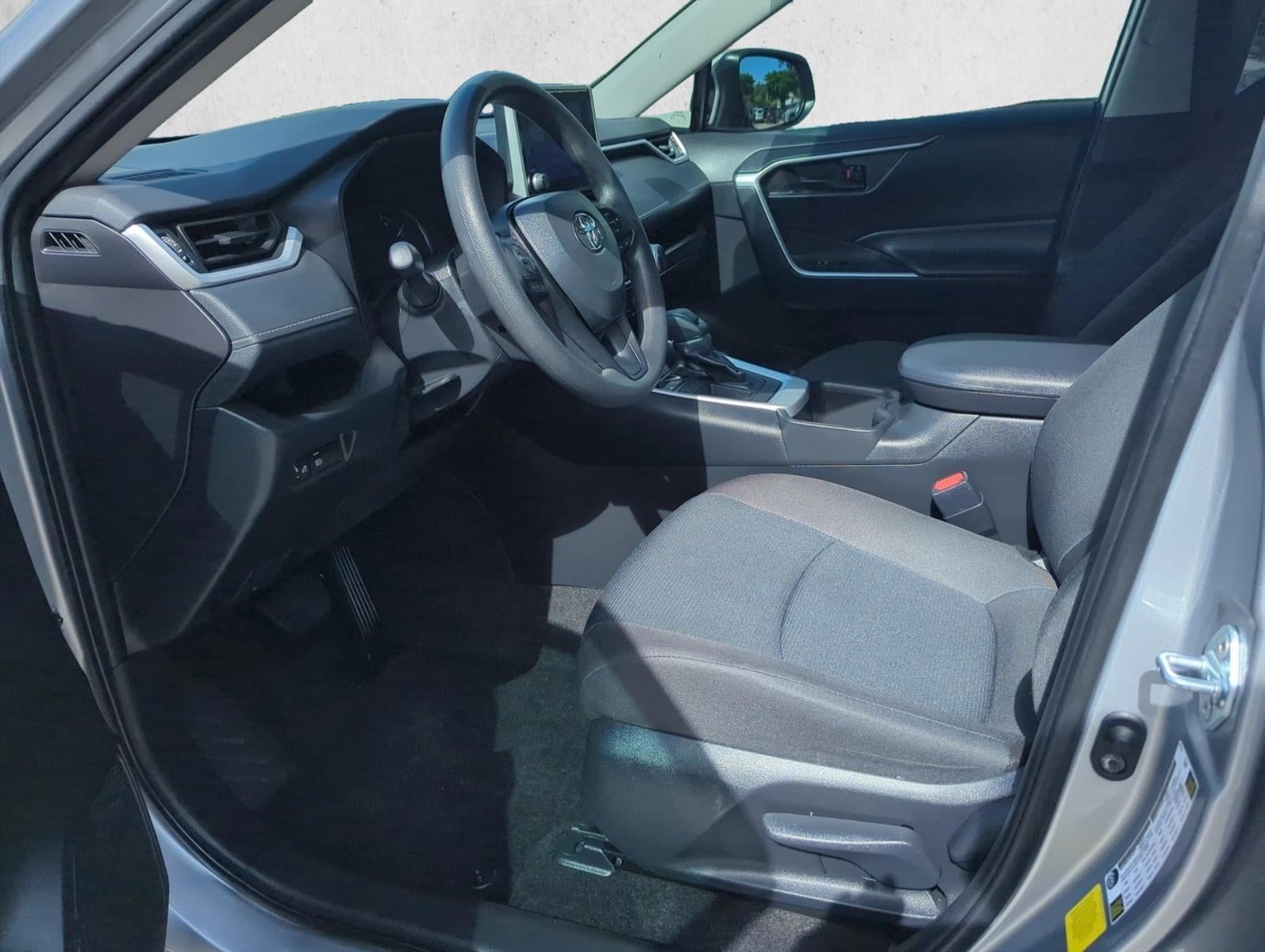 2024 Toyota RAV4 LE FWD (Natl)