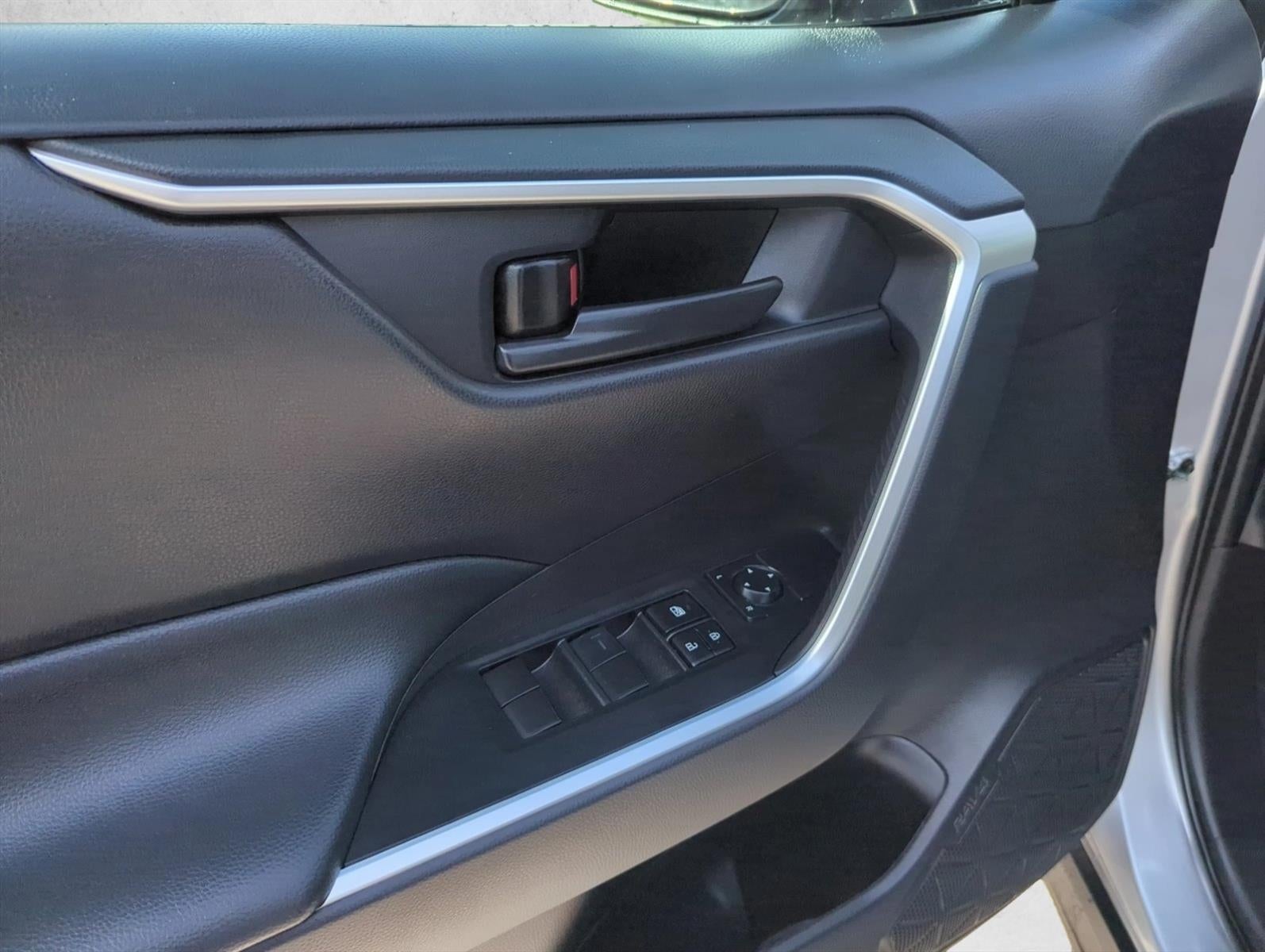 2024 Toyota RAV4 LE FWD (Natl)