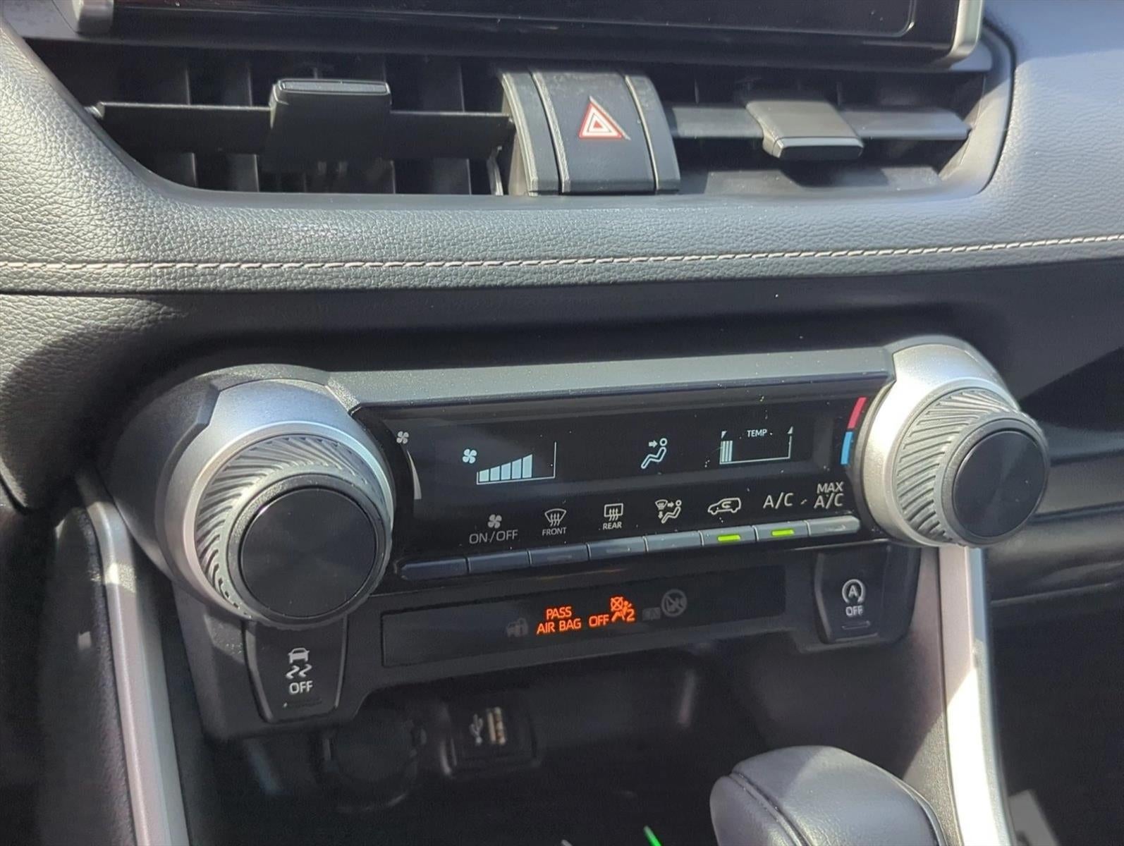 2024 Toyota RAV4 LE FWD (Natl)