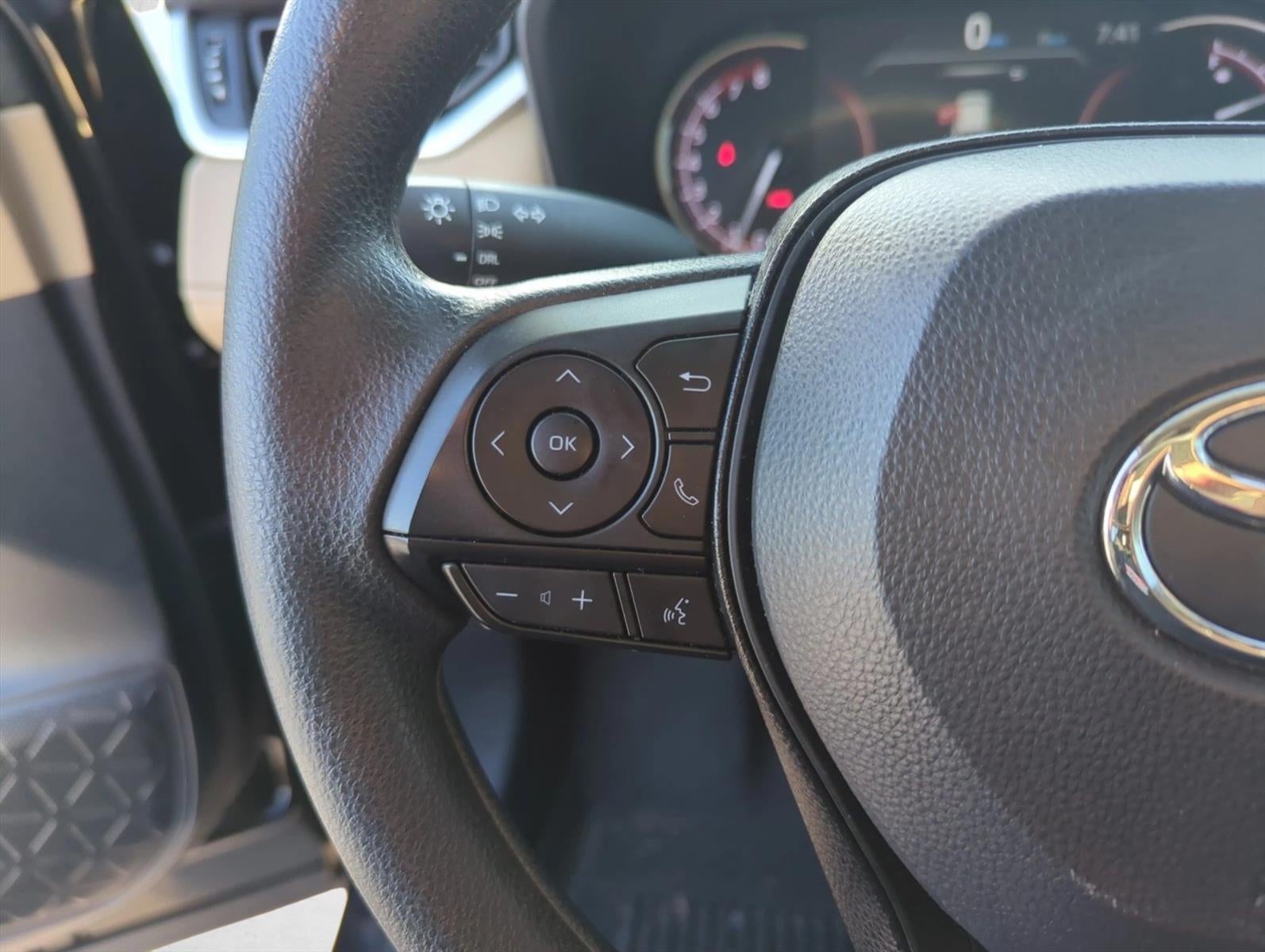 2025 Toyota RAV4 LE FWD (GS)