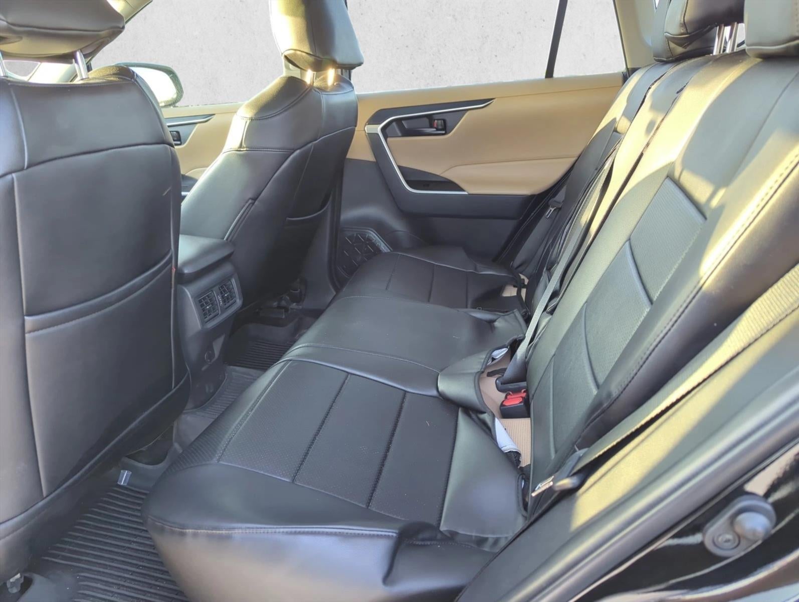 2025 Toyota RAV4 LE FWD (GS)