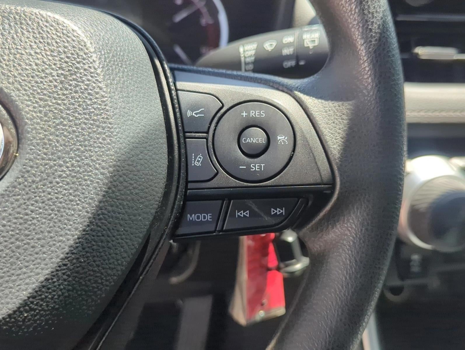 2024 Toyota RAV4 LE FWD (GS)