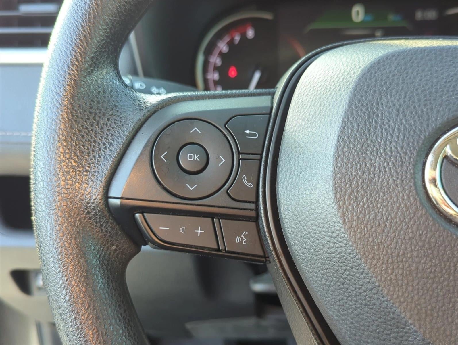 2023 Toyota RAV4 LE FWD (GS)