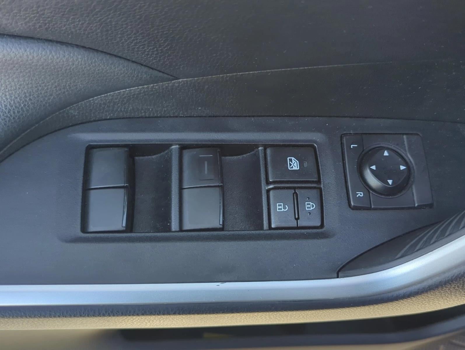 2023 Toyota RAV4 LE FWD (GS)