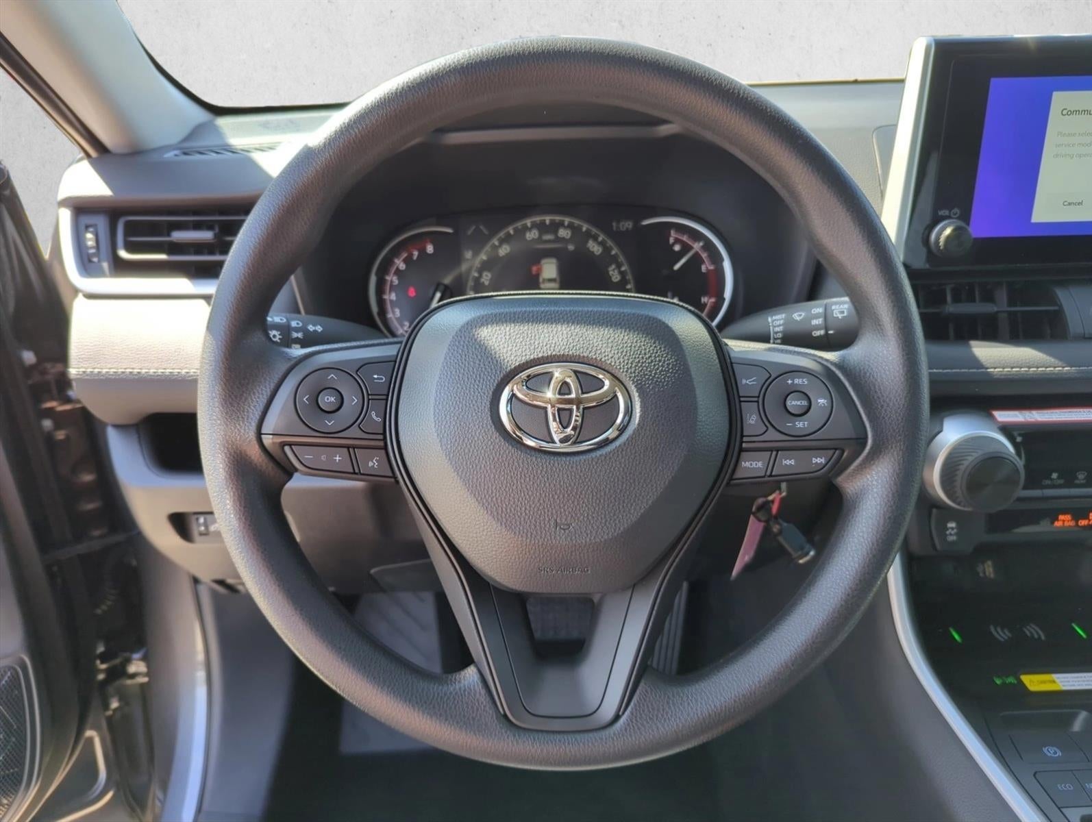 2025 Toyota RAV4 LE FWD (GS)