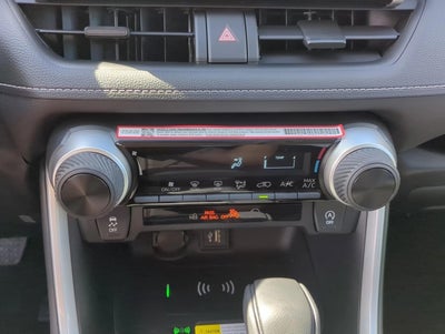 2025 Toyota RAV4 LE FWD (GS)